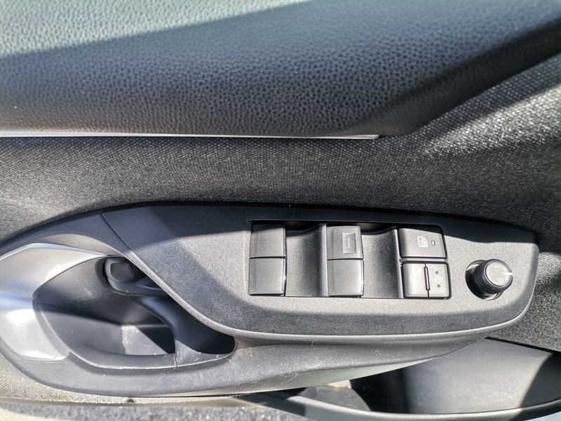 Toyota Yaris usata a Salerno (17)