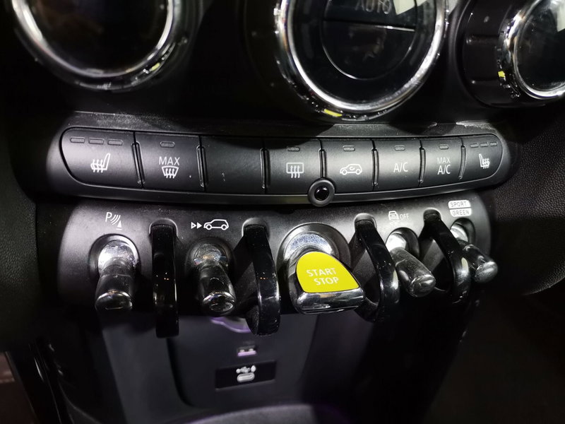 MINI Mini usata a Salerno (19)