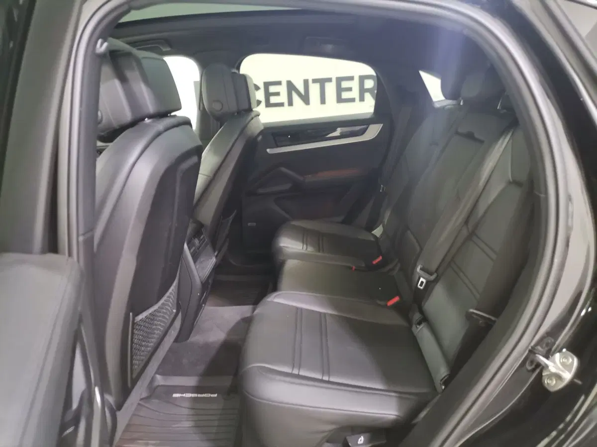 Porsche Cayenne Coupé usata a Salerno (8)