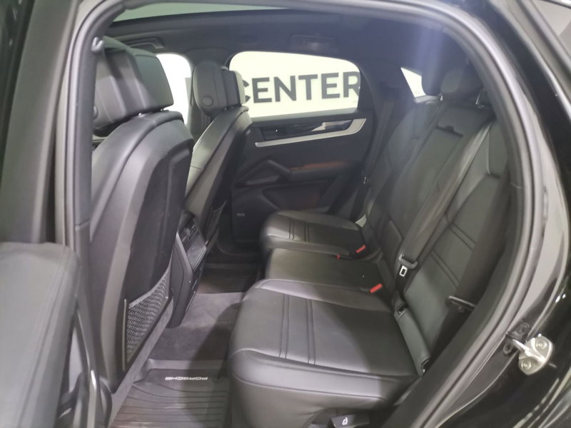 Porsche Cayenne Coupé usata a Salerno (8)