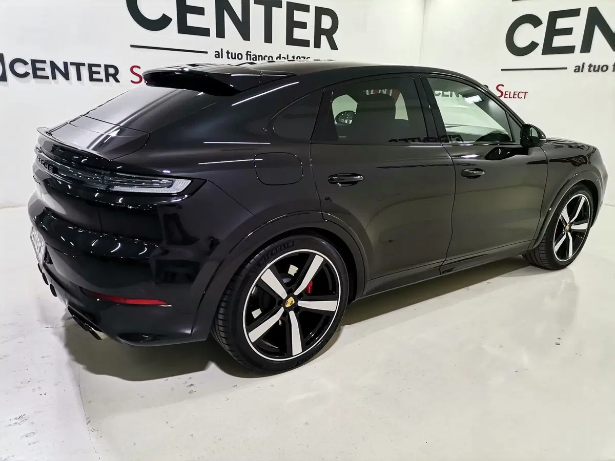 Porsche Cayenne Coupé usata a Salerno (5)