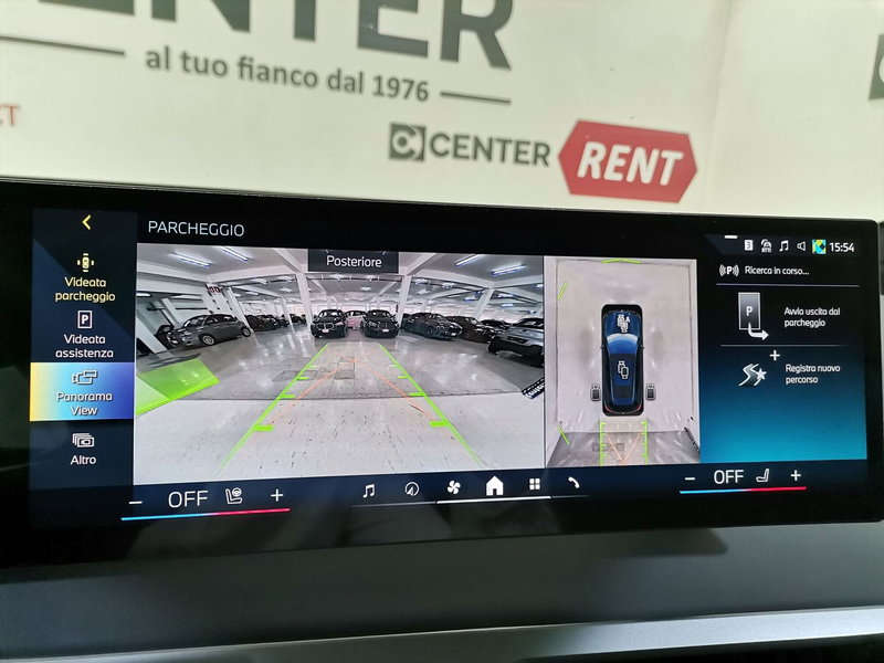 BMW iX usata a Salerno (9)