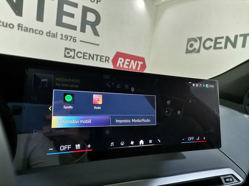 BMW iX usata a Salerno (12)