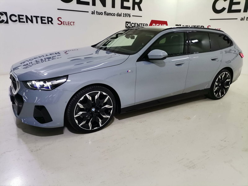 BMW Serie 5 Touring nuova a Salerno