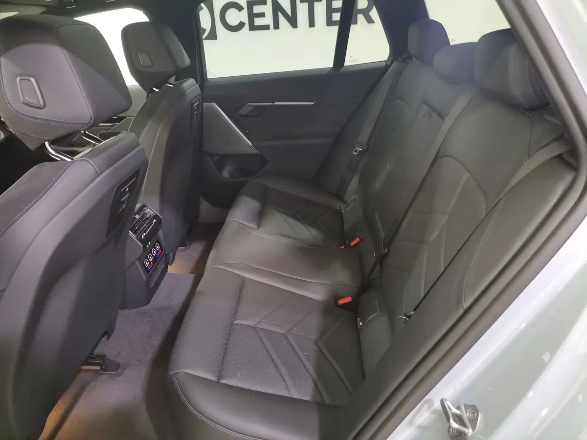 BMW Serie 5 Touring nuova a Salerno (10)