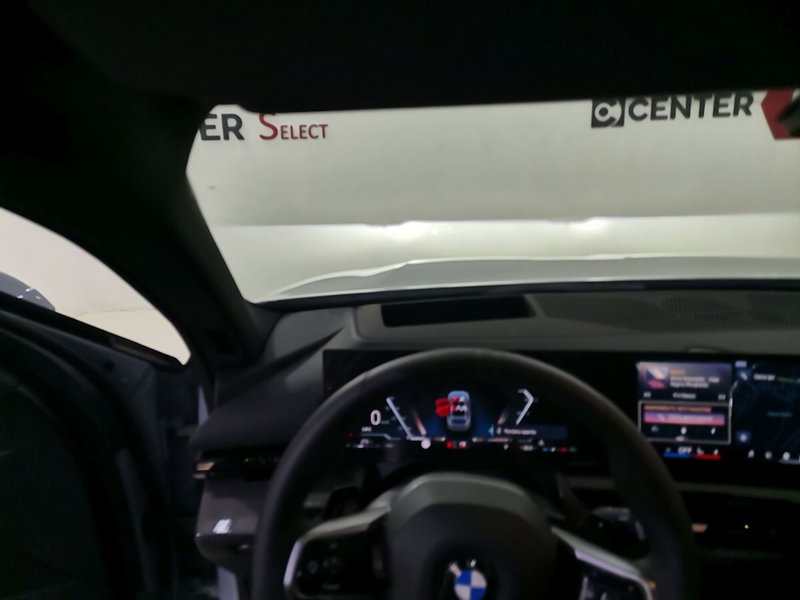 BMW Serie 5 Touring nuova a Salerno (12)