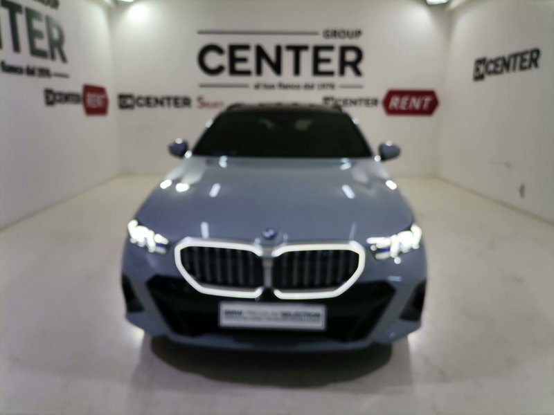 BMW Serie 5 Touring nuova a Salerno (2)