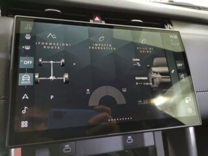 Land Rover Discovery Sport usata a Salerno (18)