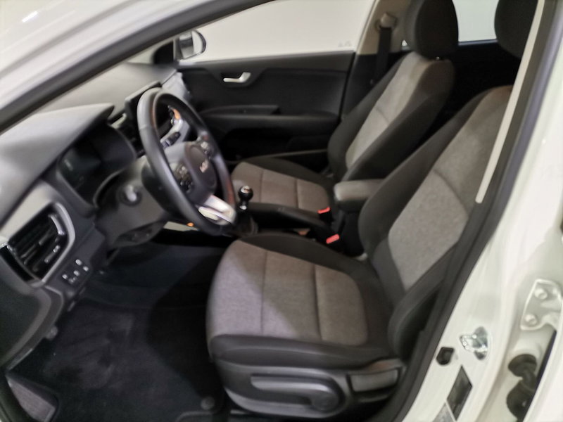 Kia Stonic usata a Salerno (9)