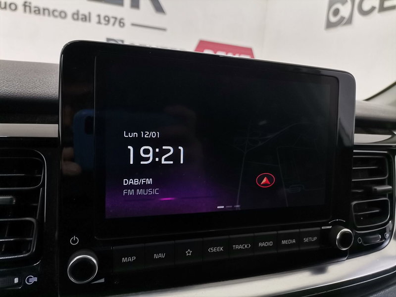 Kia Stonic usata a Salerno (12)