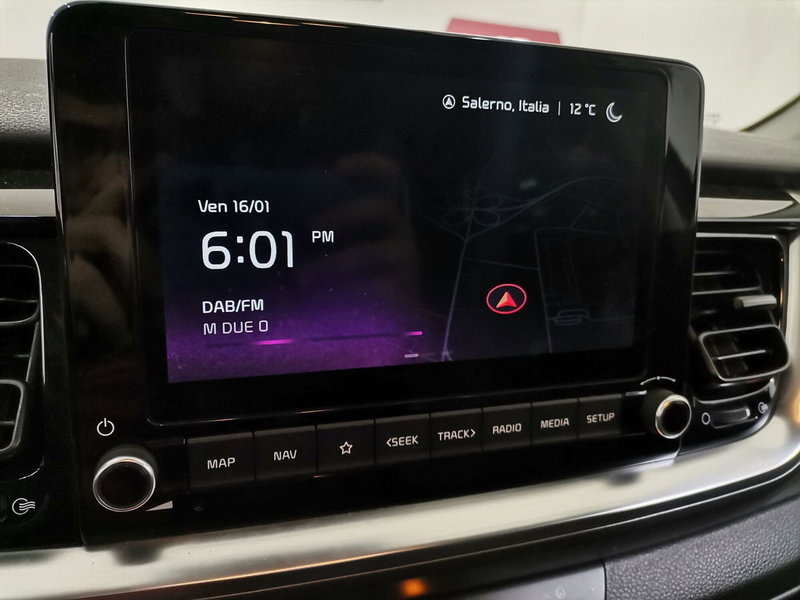 Kia Stonic usata a Salerno (12)