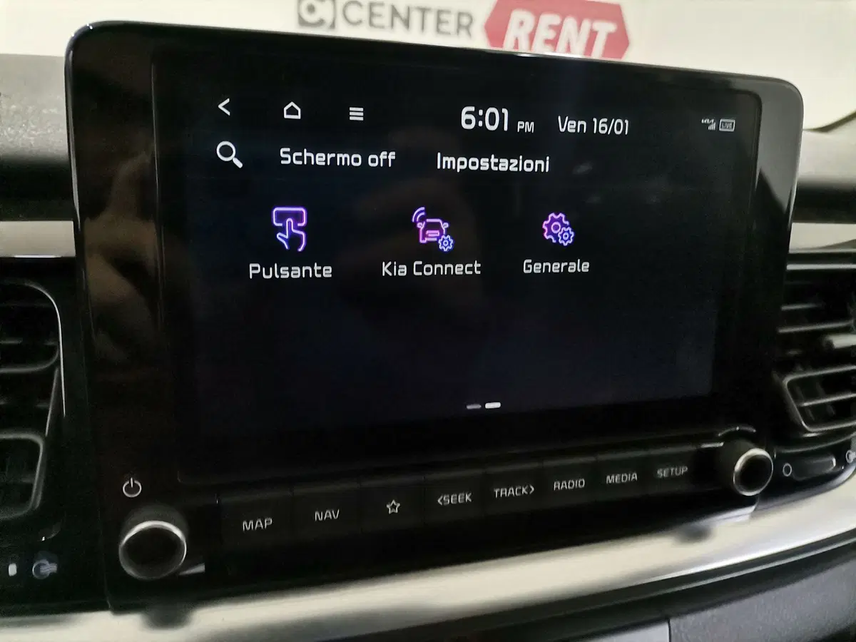 Kia Stonic usata a Salerno (19)