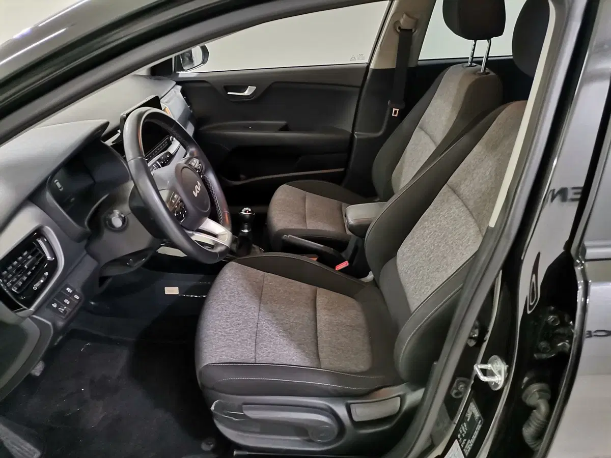 Kia Stonic usata a Salerno (9)
