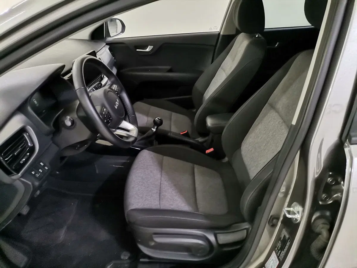 Kia Stonic usata a Salerno (9)