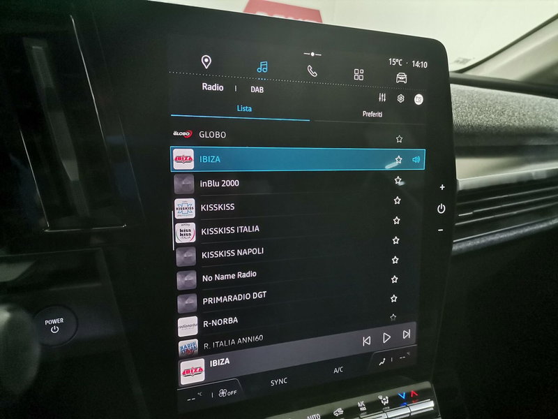 Renault Megane E-Tech Electric usata a Salerno (14)