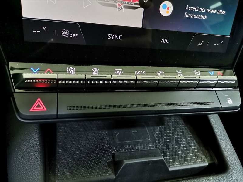 Renault Megane E-Tech Electric usata a Salerno (18)