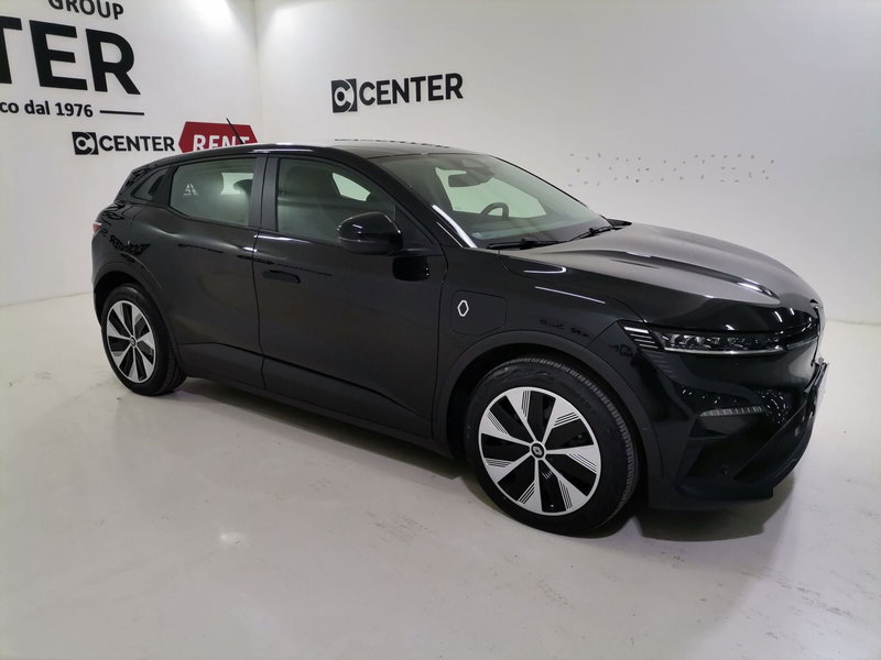 Renault Megane E-Tech Electric usata a Salerno (3)