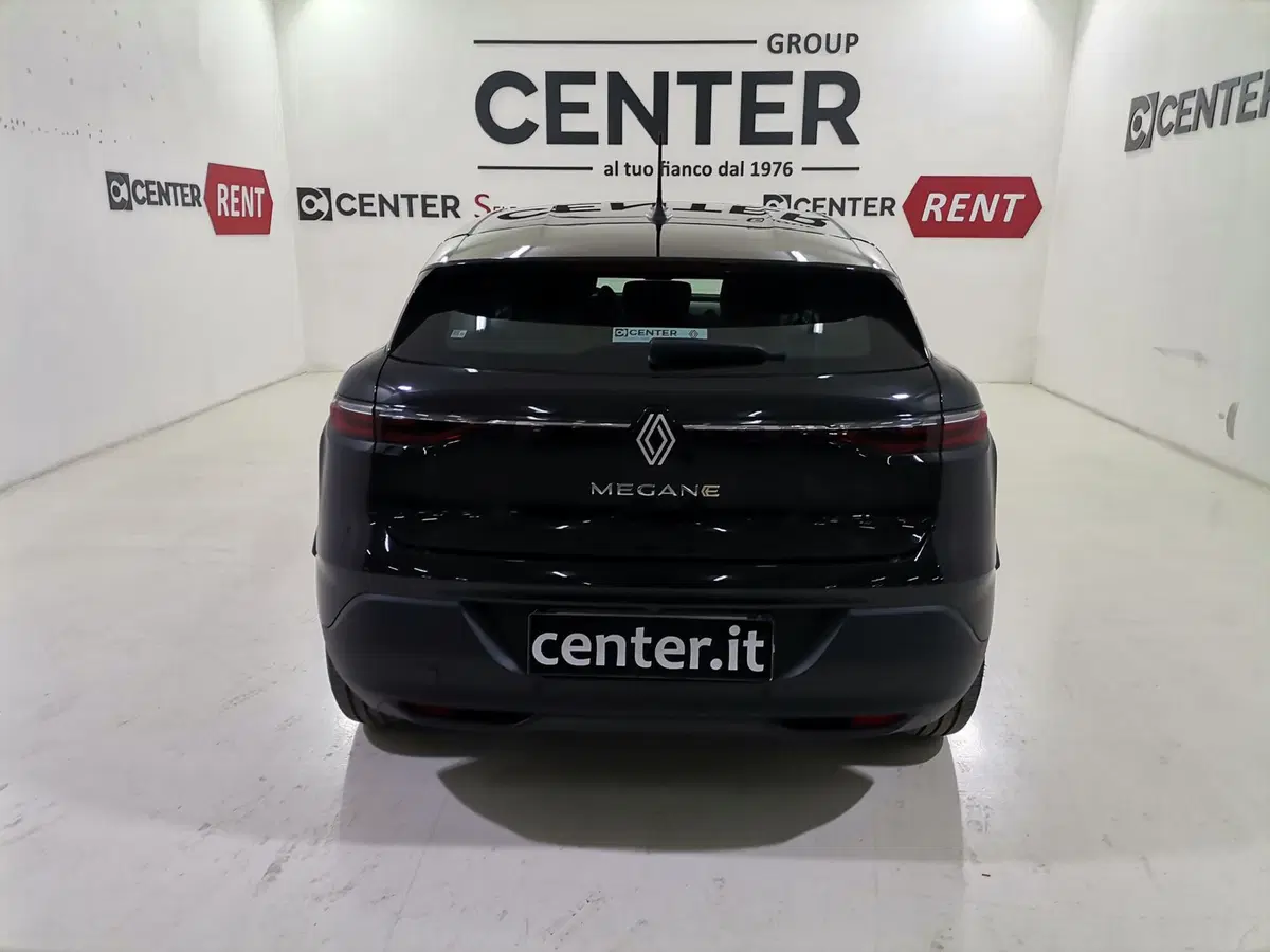 Renault Megane E-Tech Electric usata a Salerno (5)