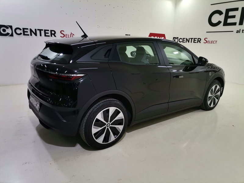 Renault Megane E-Tech Electric usata a Salerno (6)