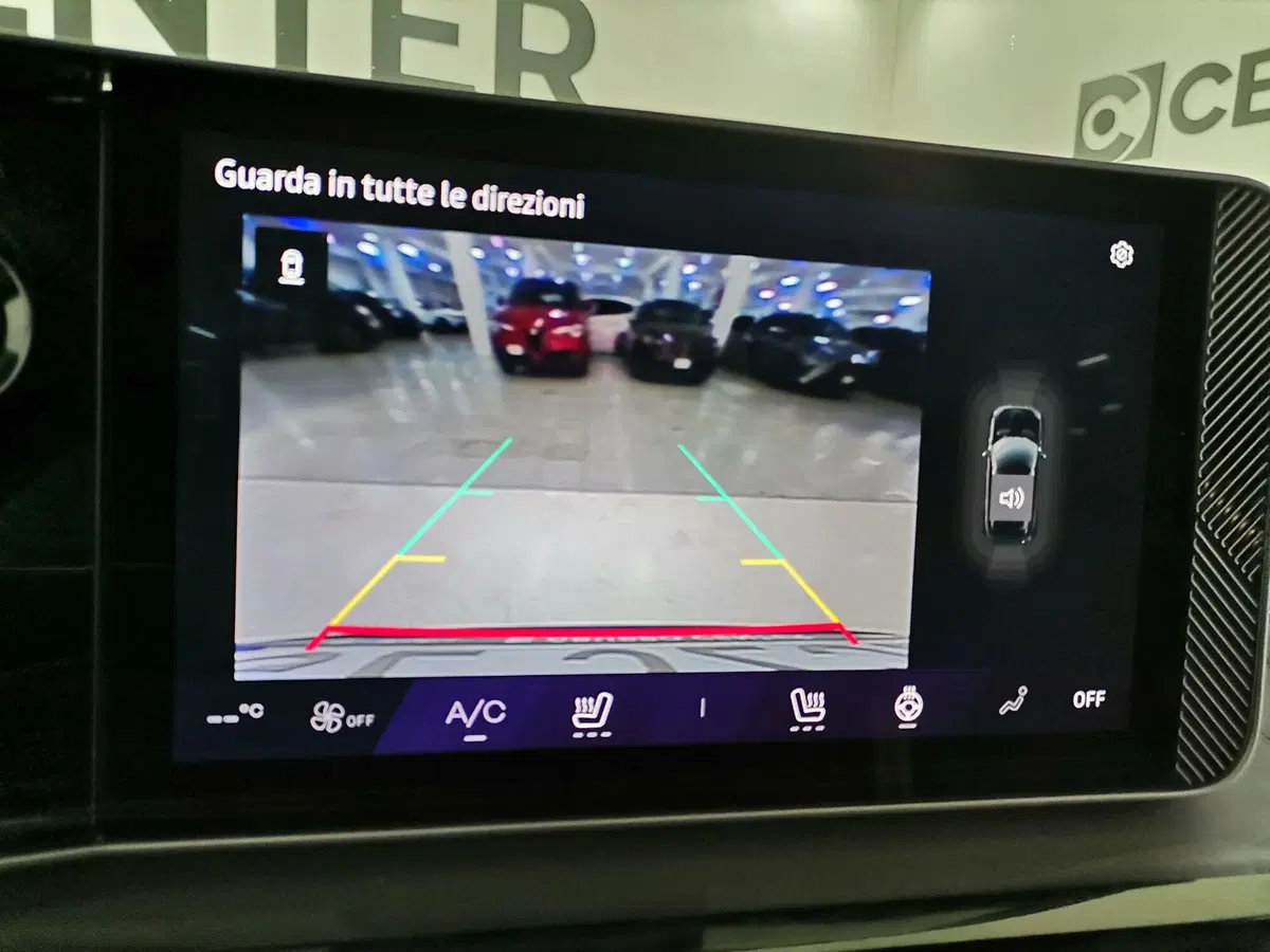 Renault Scenic E-Tech Electric usata a Salerno (11)
