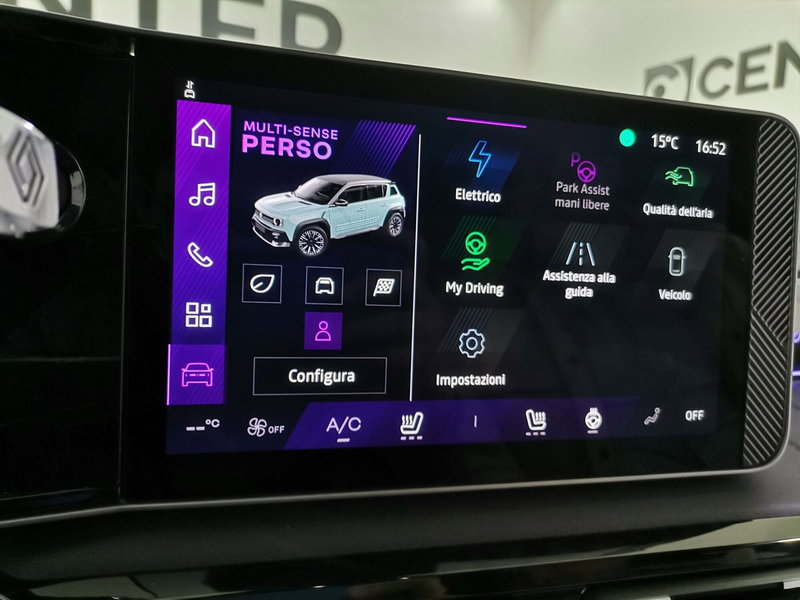 Renault Scenic E-Tech Electric usata a Salerno (16)