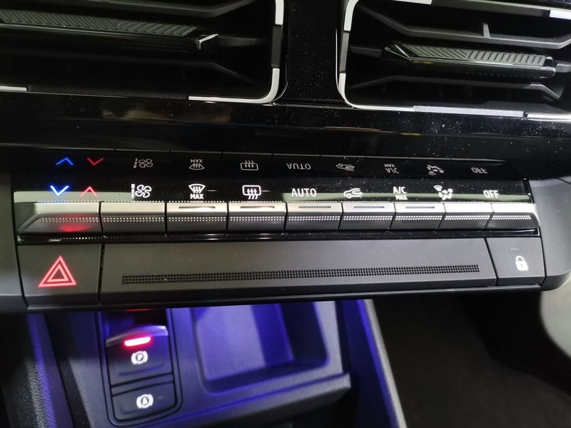 Renault Scenic E-Tech Electric usata a Salerno (17)