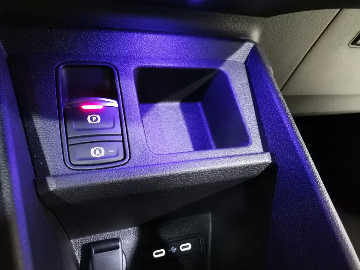 Renault Scenic E-Tech Electric usata a Salerno (18)