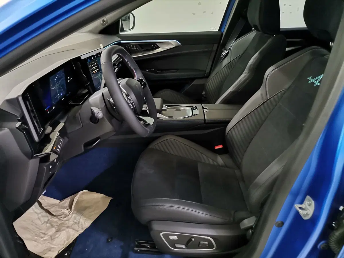 Renault Rafale nuova a Salerno (9)