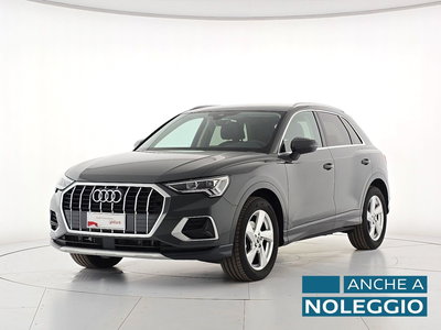 Audi Q3 35 2.0 tdi Business Advanced s-tronic del 2025 usata a Asti