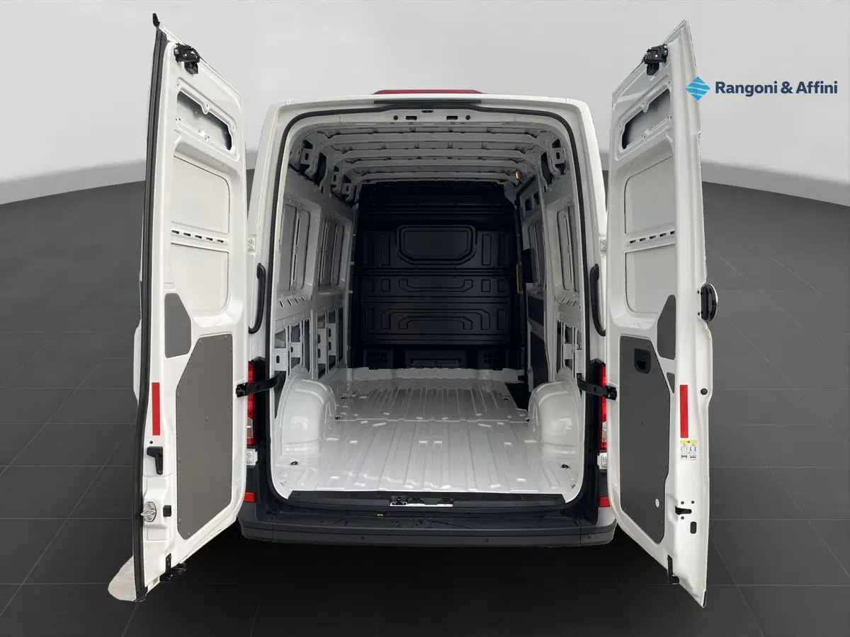 Volkswagen Veicoli Commerciali Crafter Furgone nuova a Brescia (9)
