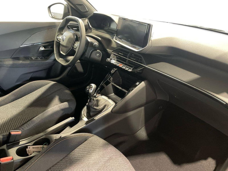 Peugeot 2008 nuova a Salerno (15)