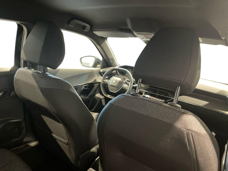 Peugeot 2008 nuova a Salerno (17)