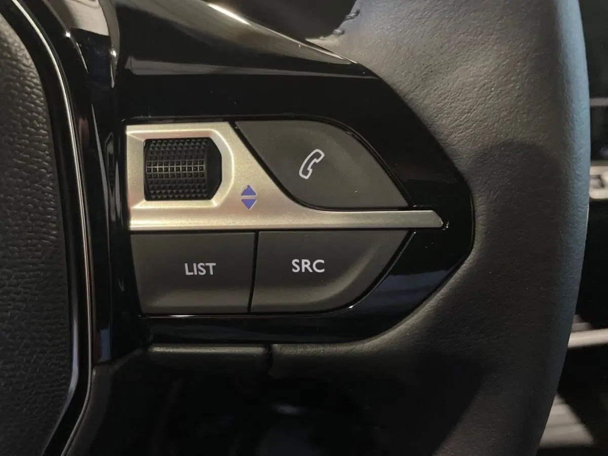Peugeot 2008 nuova a Salerno (20)