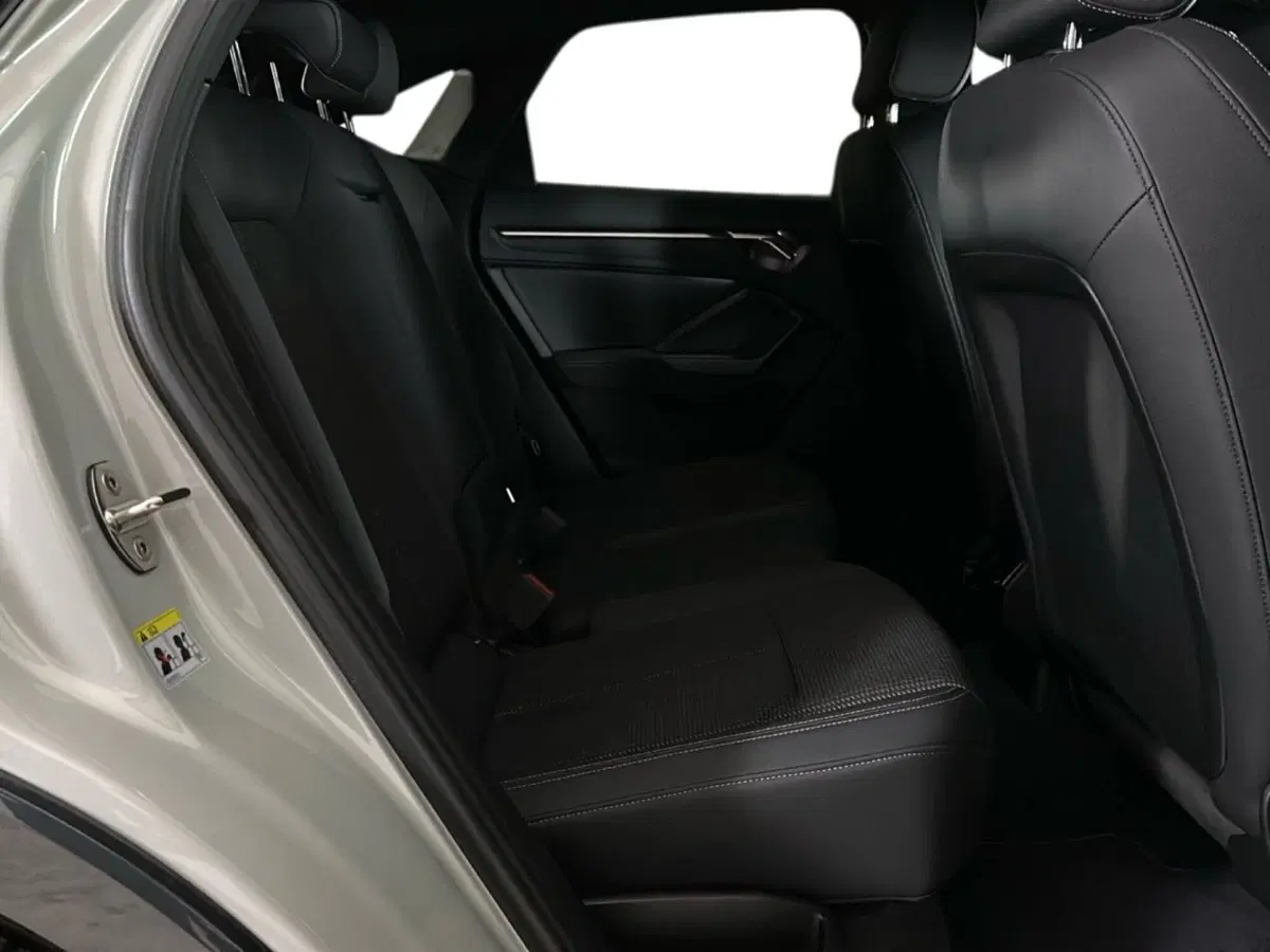 Audi Q3 Sportback usata a Napoli (7)