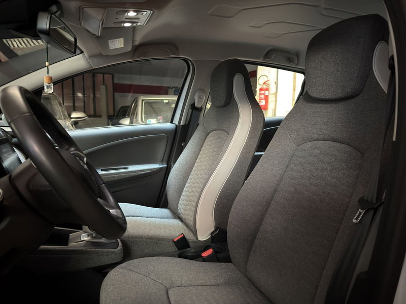 Renault Zoe usata a Milano (14)