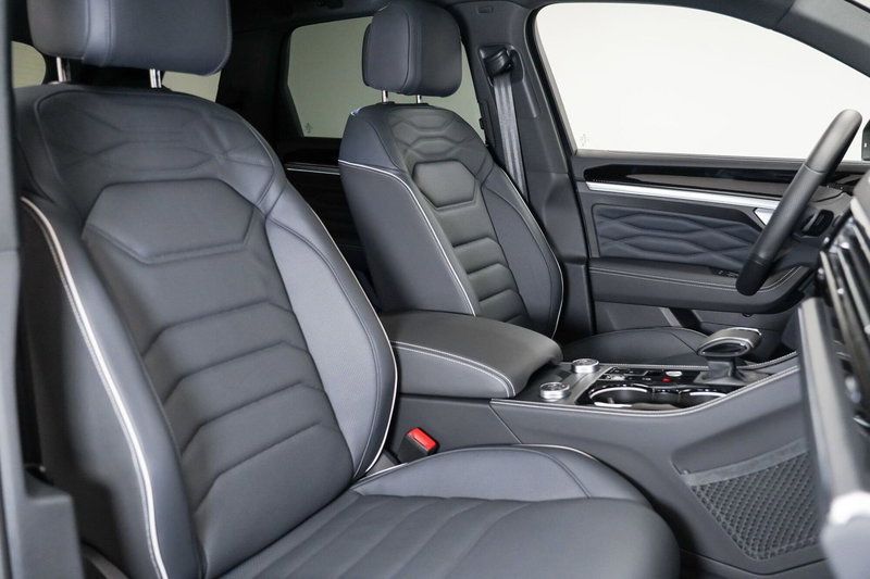 Volkswagen Touareg usata a Varese (14)