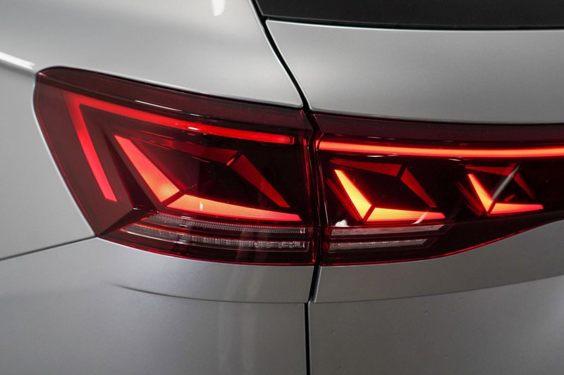 Volkswagen Touareg usata a Varese (8)