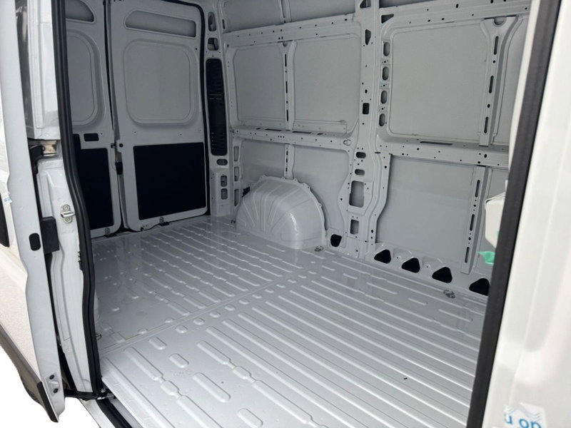 Fiat Ducato Furgone nuova a Salerno (8)