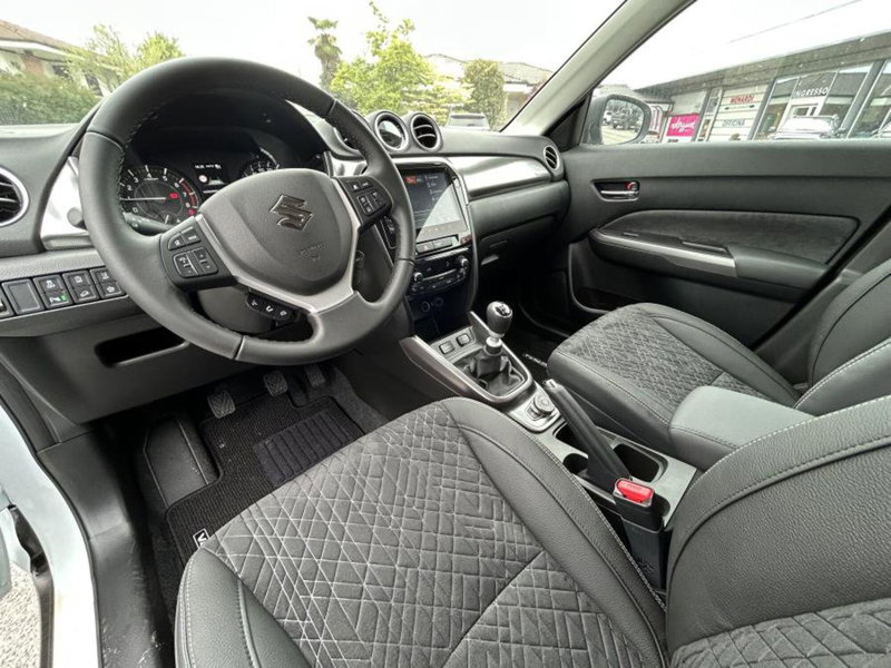 Suzuki Vitara nuova a Cuneo (10)