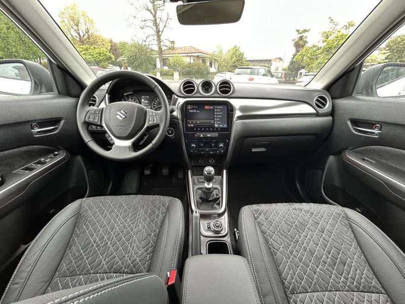 Suzuki Vitara nuova a Cuneo (11)