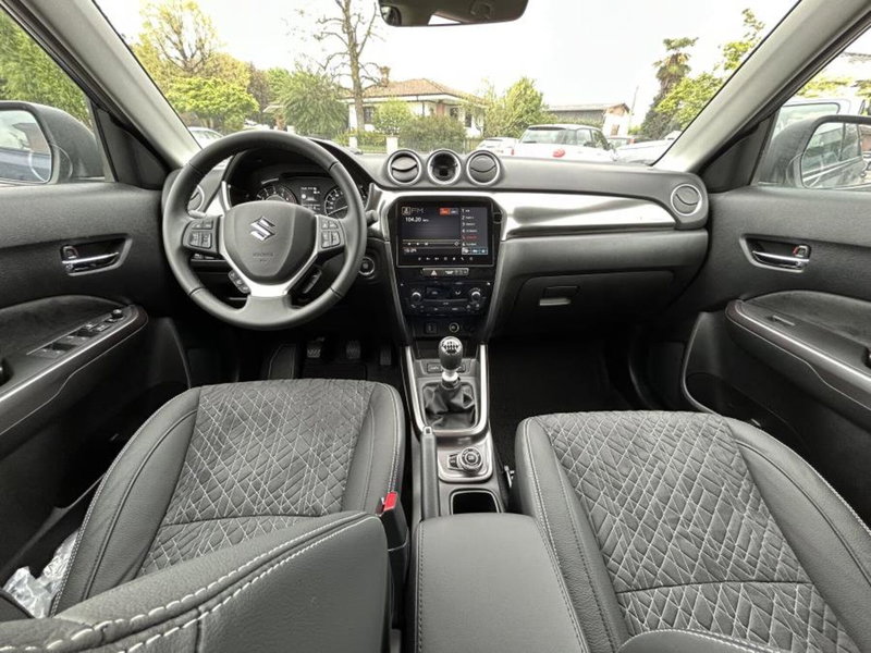 Suzuki Vitara nuova a Cuneo (10)