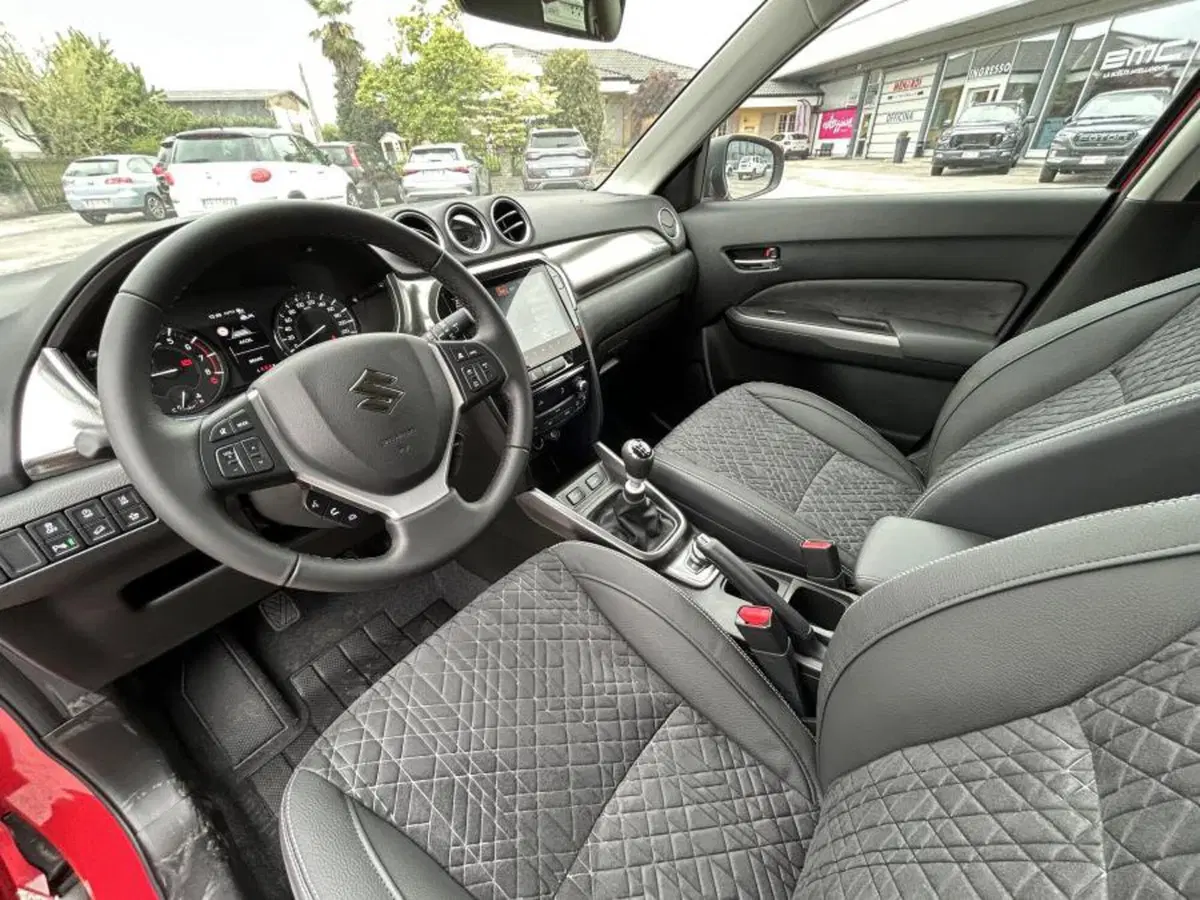 Suzuki Vitara nuova a Cuneo (10)