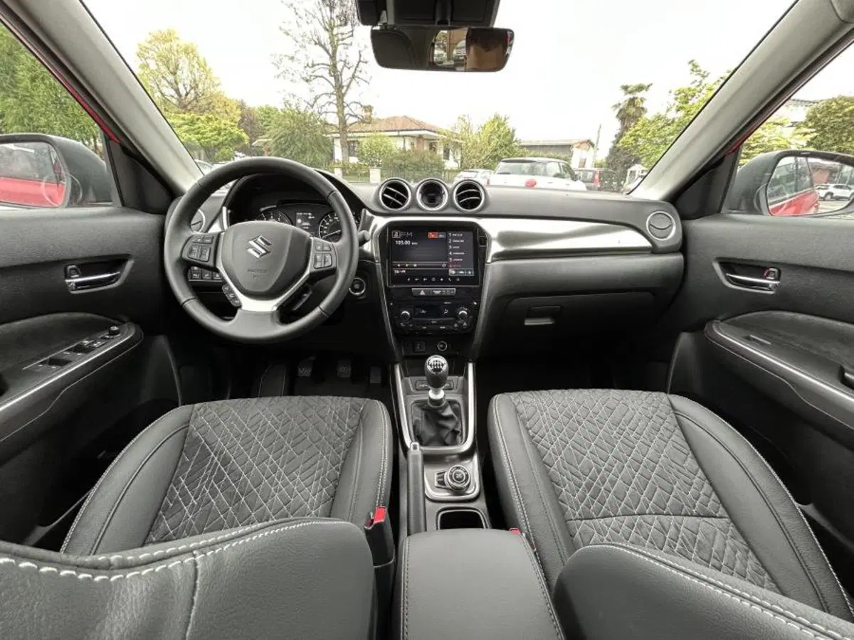 Suzuki Vitara nuova a Cuneo (11)