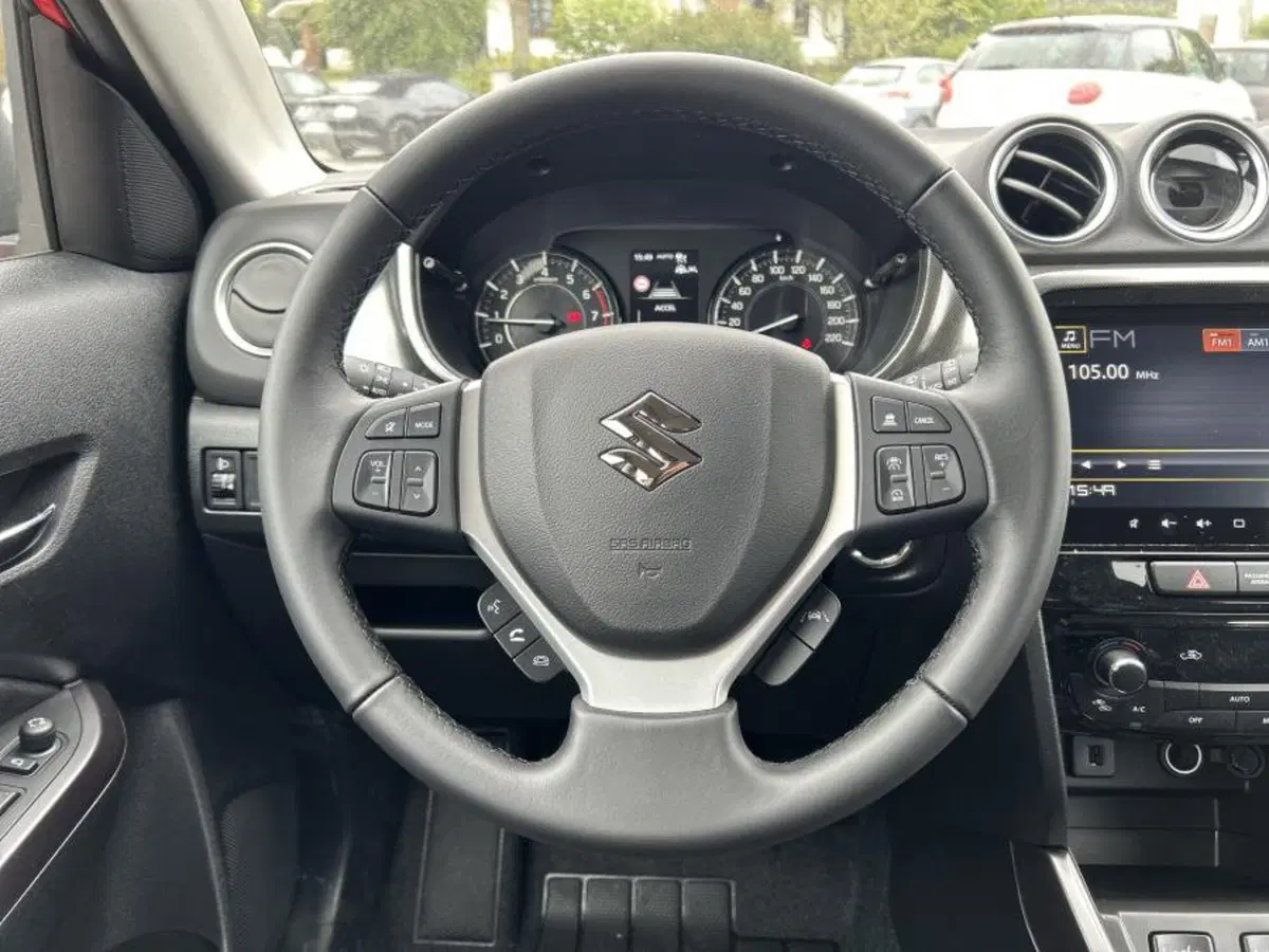 Suzuki Vitara nuova a Cuneo (12)