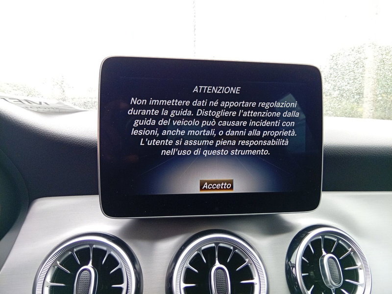 Mercedes-Benz CLA Shooting Brake usata a Catania (14)