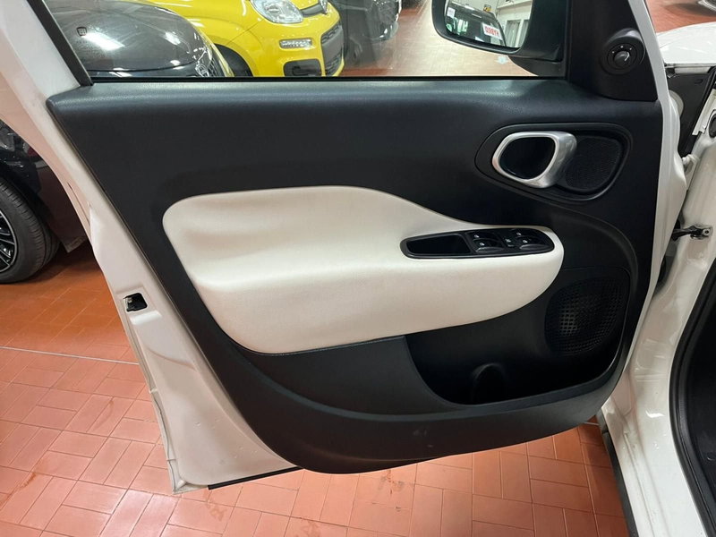 Fiat 500L usata a Lucca (9)