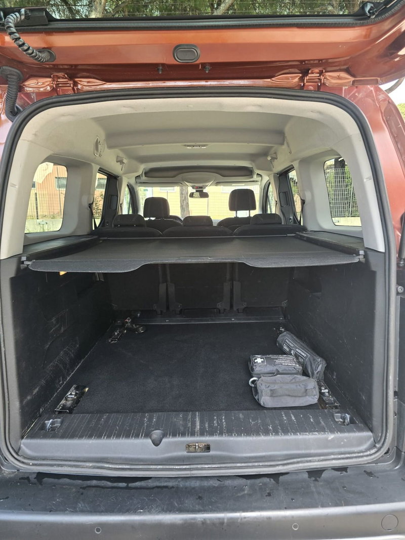 Peugeot Rifter usata a Massa-Carrara (12)