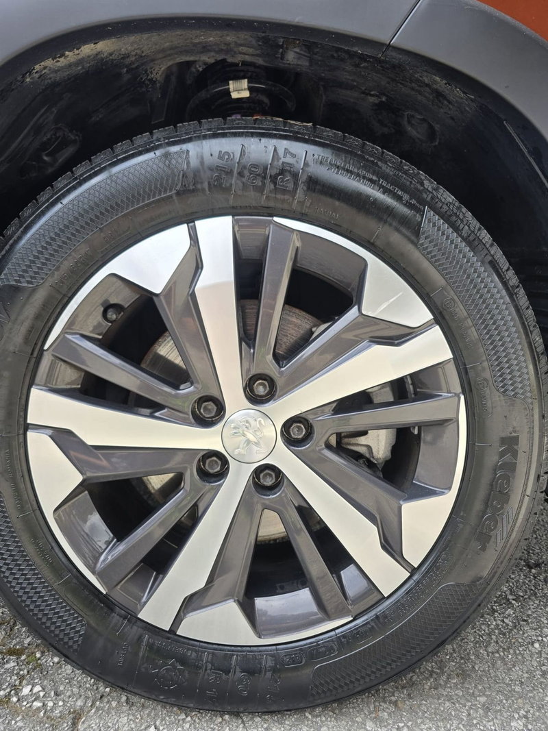 Peugeot Rifter usata a Massa-Carrara (18)