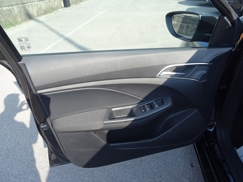 Mg MG3 nuova a Lucca (8)