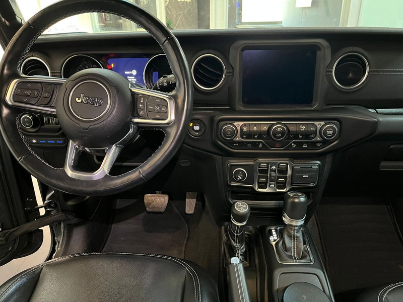 Jeep Wrangler Unlimited usata a Lucca (12)